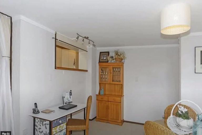 Photo of property in 10 Pamir Place, Welcome Bay, Tauranga, 3112