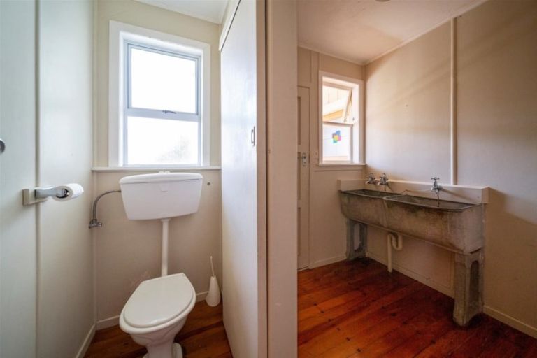 Photo of property in 5 Charles Major Place, Hawera, 4610