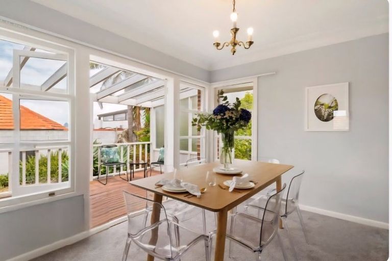 Photo of property in 31 Norwood Road, Bayswater, Auckland, 0622