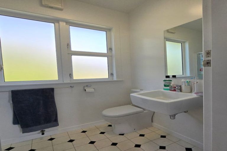 Photo of property in 1 Barretts Way, Miramar, Wellington, 6022