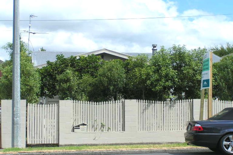 Photo of property in 22 Onewa Road, Northcote Point, Auckland, 0627