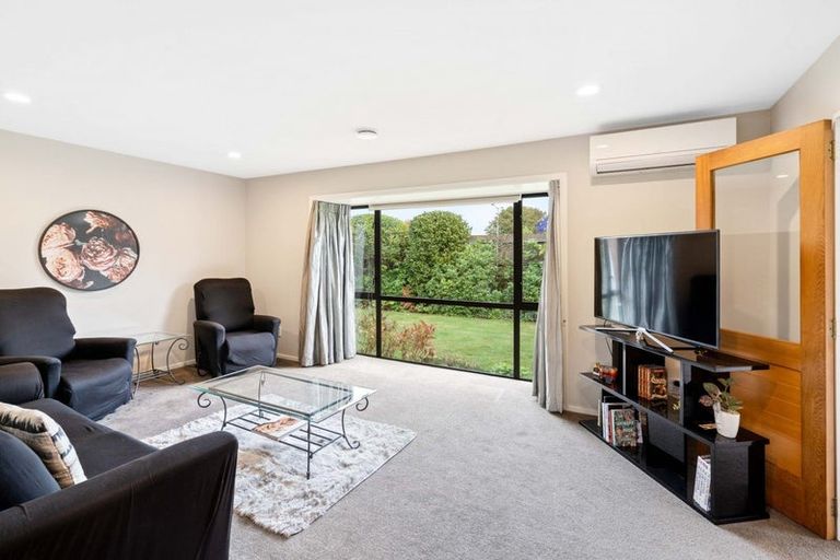 Photo of property in 45 Munro Street, Redwood, Christchurch, 8051
