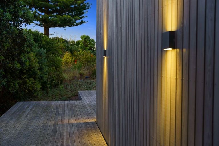 Photo of property in 7 Tutere Street, Waikanae Beach, Waikanae, 5036