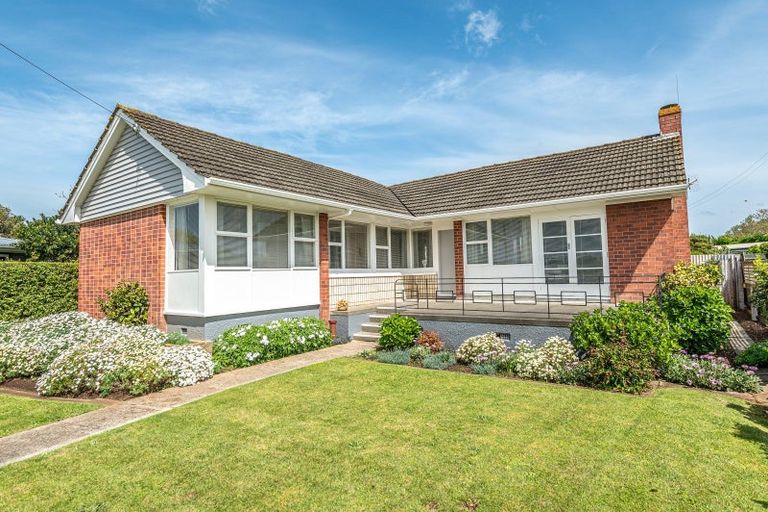 Photo of property in 46 Hadfield Crescent, College Estate, Whanganui, 4500