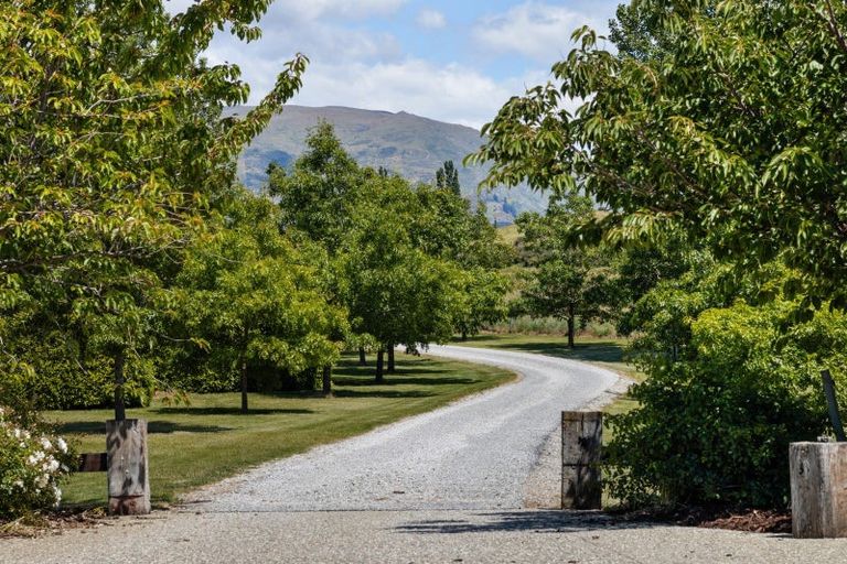 Photo of property in 169 Stevenson Road, Wanaka, 9382