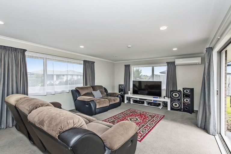 Photo of property in 17 Pakohe Street, Pegasus, 7612