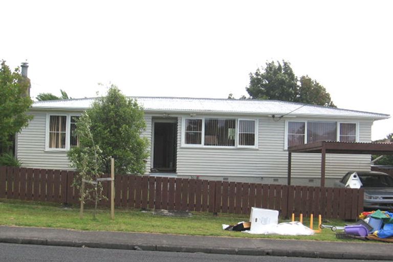 Photo of property in 11 Barbary Avenue, Kelston, Auckland, 0602
