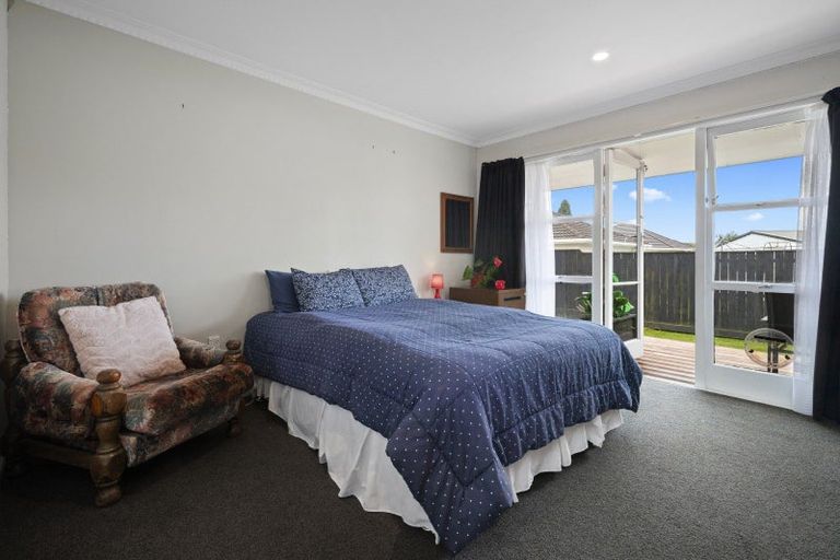 Photo of property in 48 Sandspit Road, Waiuku, 2123