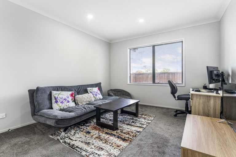 Photo of property in 51a Cosgrave Road, Papakura, 2110