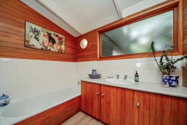 Photo of property in 65 Parrs Road, Hurworth, New Plymouth, 4371