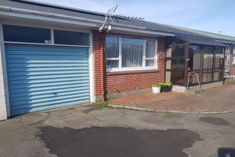 Photo of property in 2/42 North Avon Road, Richmond, Christchurch, 8013