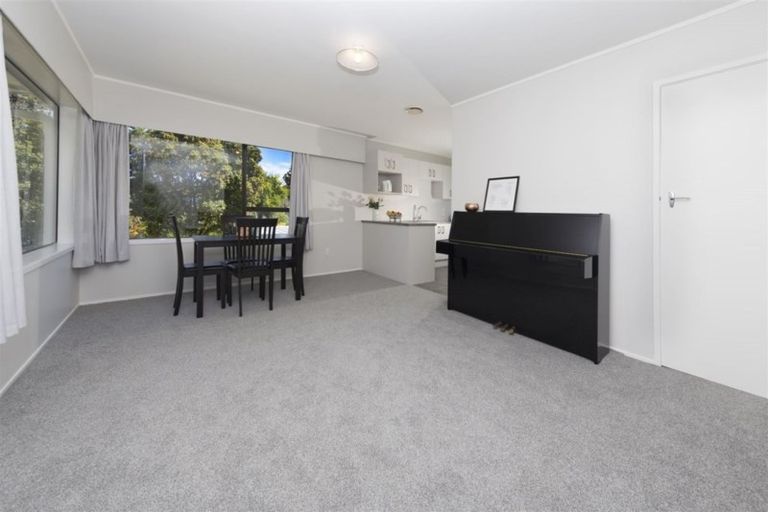 Photo of property in 1/20 Gladys Avenue, Glenfield, Auckland, 0629