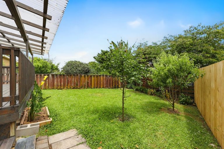 Photo of property in 1/646 Pakuranga Road, Howick, Auckland, 2010