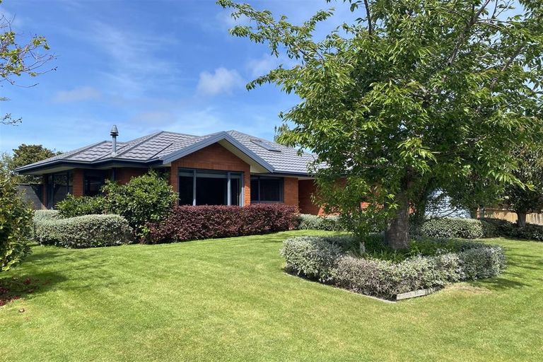 Photo of property in 10 Providence Place, Redwood, Christchurch, 8051