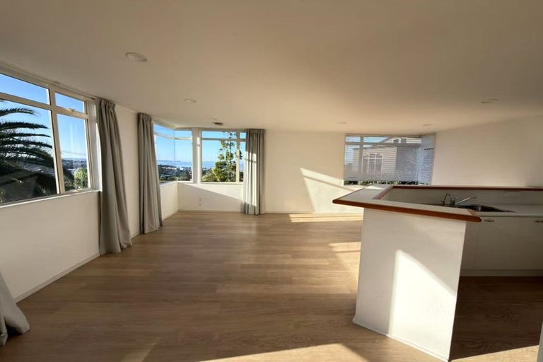 Photo of property in 1/80 Knights Road, Rothesay Bay, Auckland, 0630
