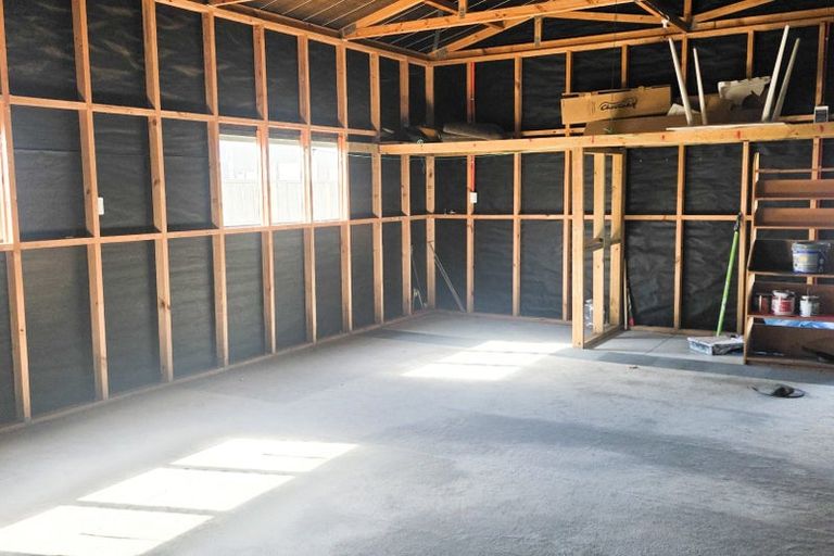 Photo of property in 125 Molesworth Street, Taita, Lower Hutt, 5011