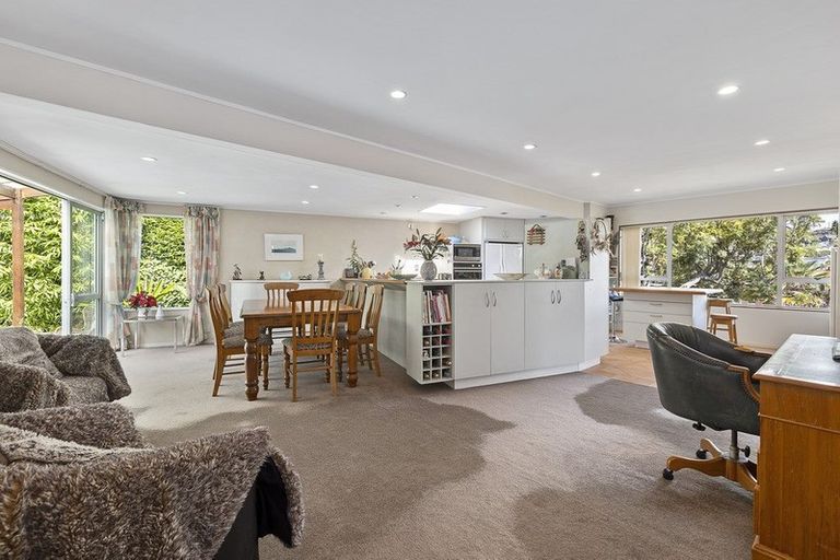 Photo of property in 10 Ponui Place, Mairangi Bay, Auckland, 0630