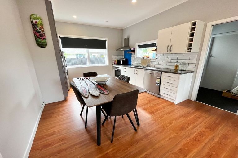 Photo of property in 868 Main North Road, Belfast, Christchurch, 8051