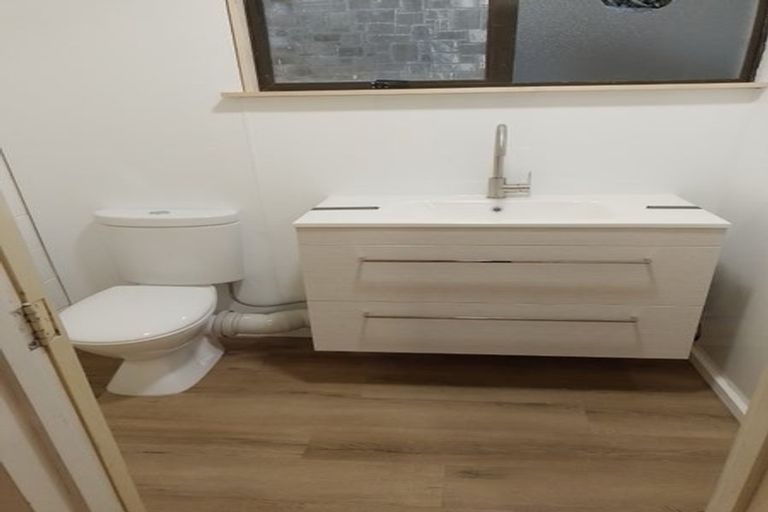 Photo of property in 2/14 Clementine Lane, Mount Pleasant, Christchurch, 8081