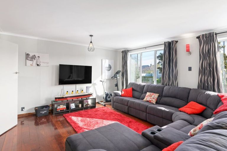 Photo of property in 64 Alfred Street, Fairfield, Hamilton, 3214