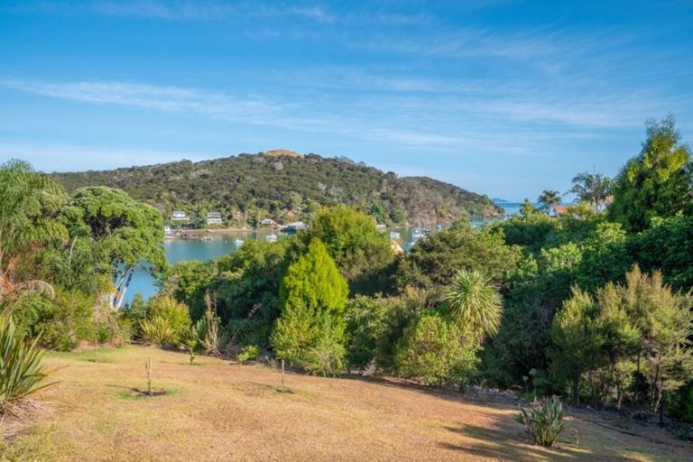 Photo of property in 16 Ranginui Road, Welcome Bay, Tauranga, 3112