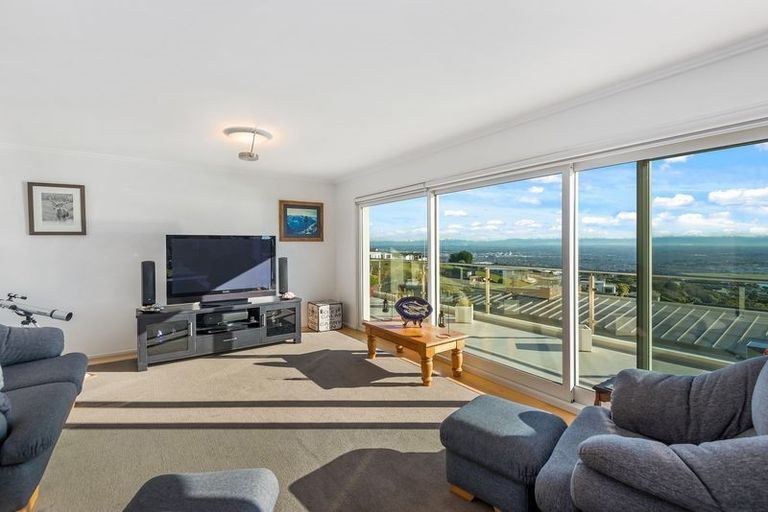 Photo of property in 9 Stoneyridge Close, Mount Pleasant, Christchurch, 8081