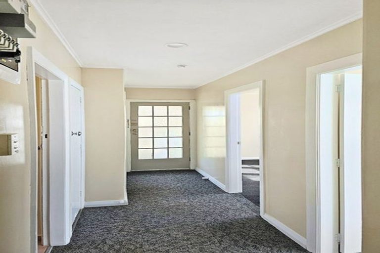 Photo of property in 18 Easton Street, Foxton, 4814