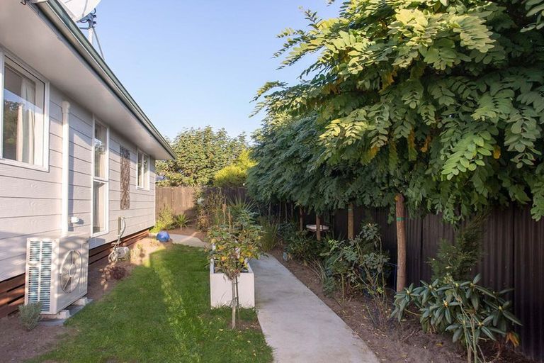 Photo of property in 2/63 Lonsdale Street, New Brighton, Christchurch, 8083