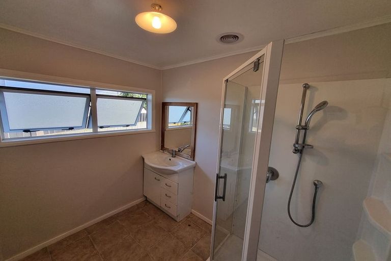 Photo of property in 24 Moncrieff Avenue, Clendon Park, Auckland, 2103