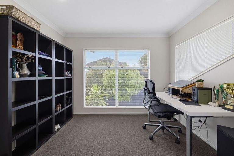 Photo of property in 6 Chadlington Avenue, Henderson, Auckland, 0612