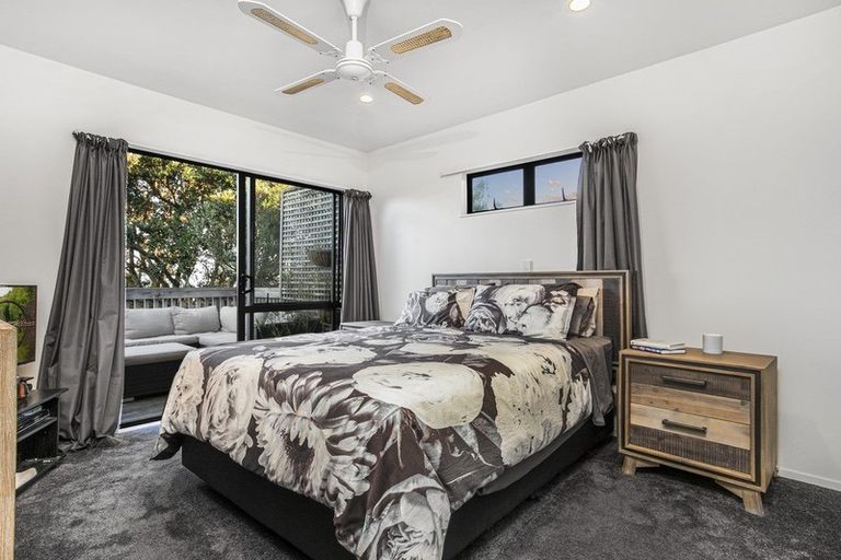 Photo of property in 66 Waiora Road, Stanmore Bay, Whangaparaoa, 0932