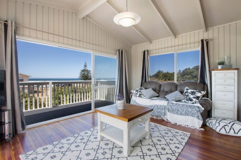 Photo of property in 287 Seaforth Road, Waihi Beach, 3611