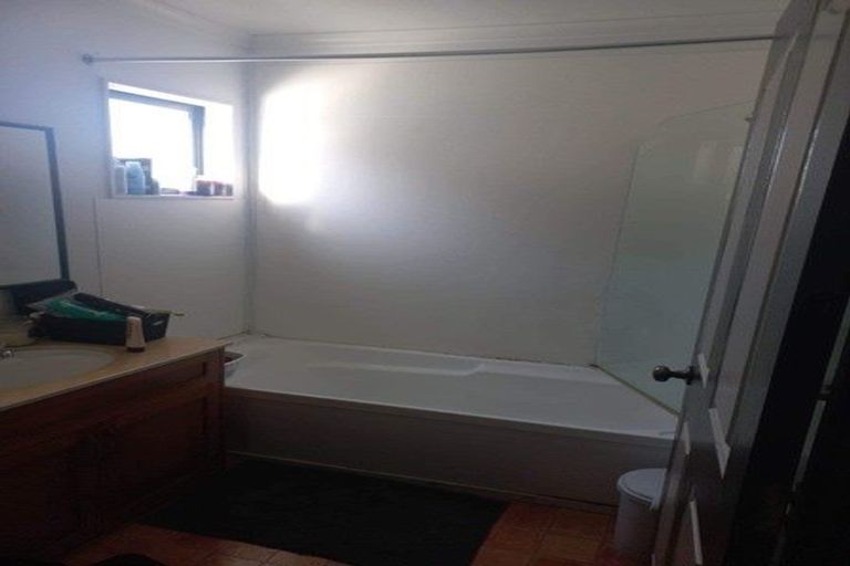 Photo of property in 158a Porchester Road, Papakura, 2110