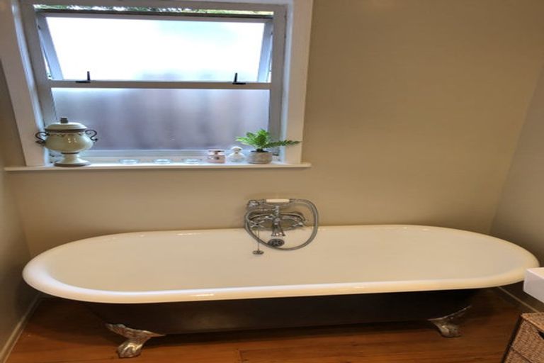 Photo of property in 4 Clarkes Crescent, Paekakariki, 5034