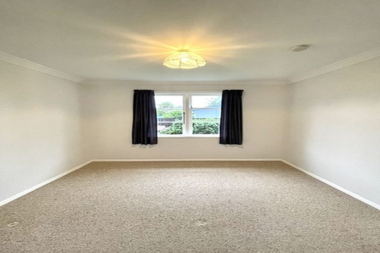 Photo of property in 82a Pine Avenue, Ebdentown, Upper Hutt, 5018
