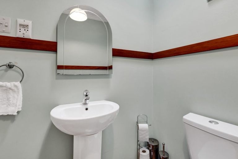 Photo of property in 12 Wicksteed Street, Vogeltown, New Plymouth, 4310