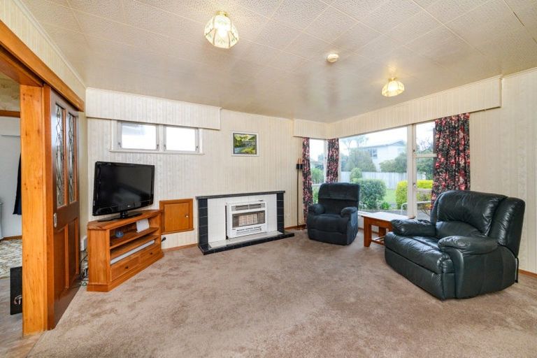 Photo of property in 12 Edwards Place, Terrace End, Palmerston North, 4410