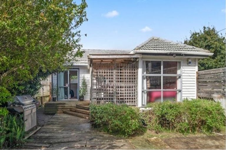 Photo of property in 5 Pitau Road, Mount Maunganui, 3116