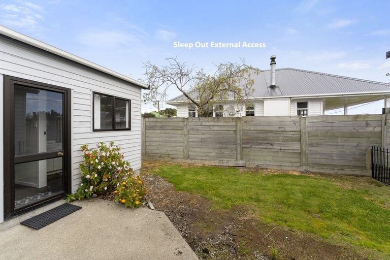 Photo of property in 52 Hinemoa Street, Paraparaumu, 5032