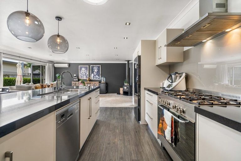 Photo of property in 27 Norfolk Drive, Cambridge, 3434