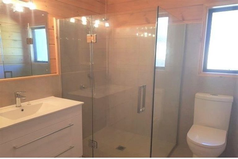 Photo of property in 18 Leadline Place, Whitby, Porirua, 5024