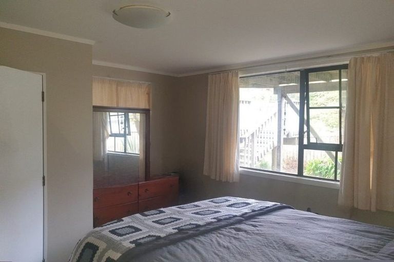 Photo of property in 50 Postgate Drive, Whitby, Porirua, 5024