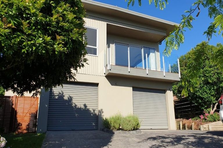 Photo of property in 31 Sealy Road, Torbay, Auckland, 0630