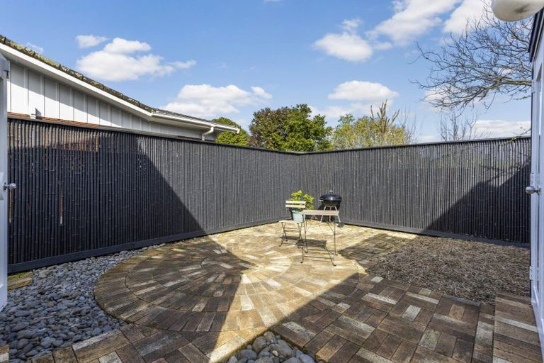 Photo of property in 2 Marnane Terrace, St Andrews, Hamilton, 3200