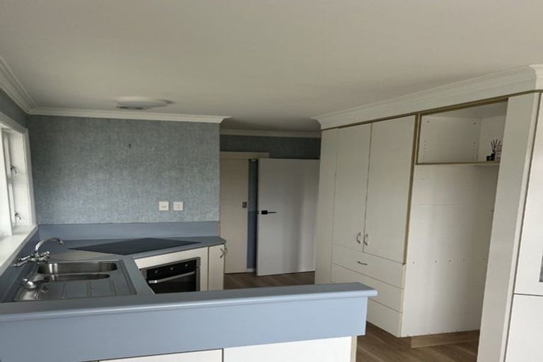 Photo of property in 1 Highfield Place, Levin, 5510