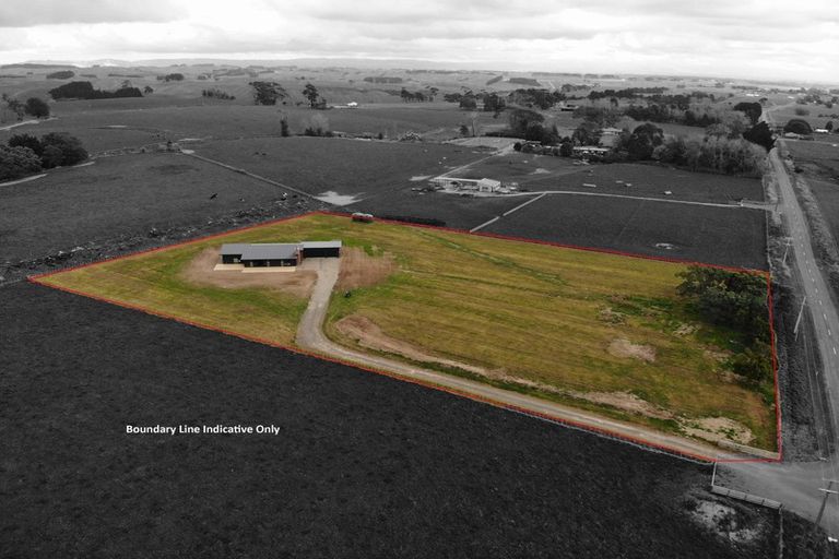 Photo of property in 1298 Taonui Road, Colyton, Feilding, 4775
