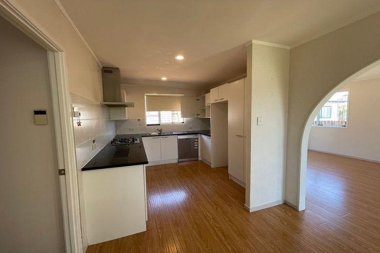Photo of property in 79 Sunderlands Road, Half Moon Bay, Auckland, 2012