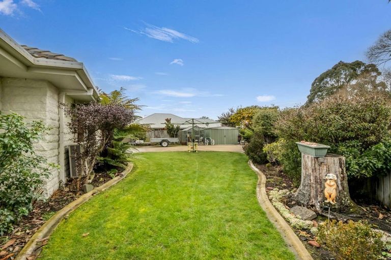Photo of property in 17 Canon Stack Place, Kaiapoi, 7630