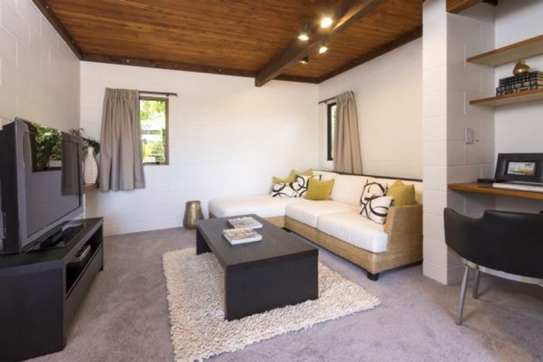 Photo of property in 4 Jandell Crescent, Bucklands Beach, Auckland, 2014