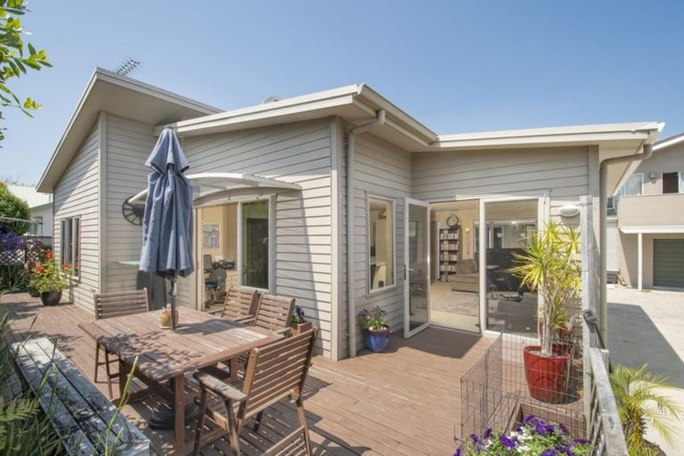Photo of property in 46e Percy Road, Papamoa Beach, Papamoa, 3118